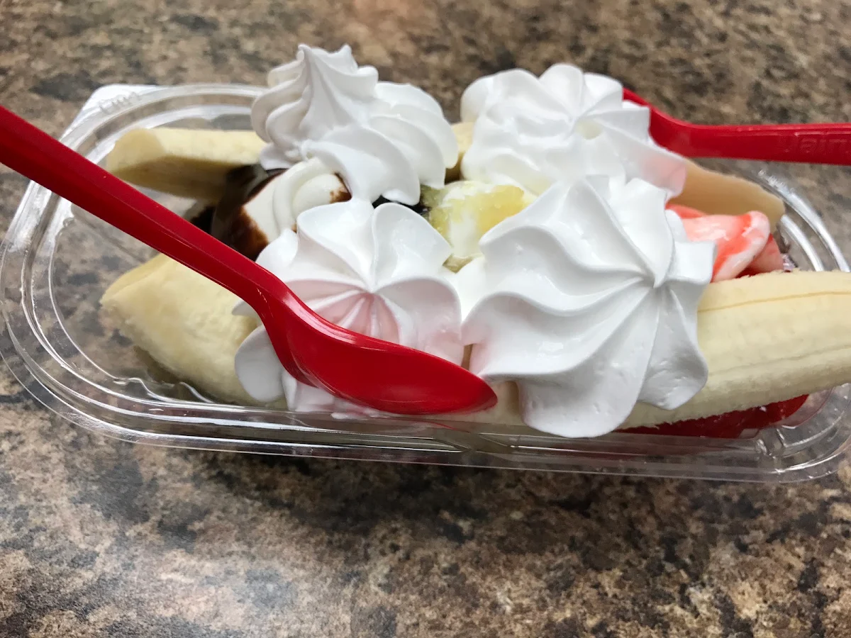 Banana Split, Dairy Queen Grill & Chill