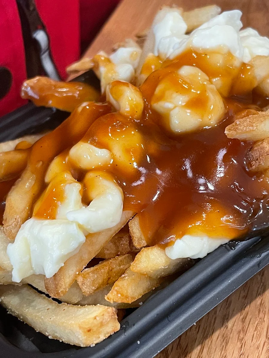 Small Poutine Cals 330