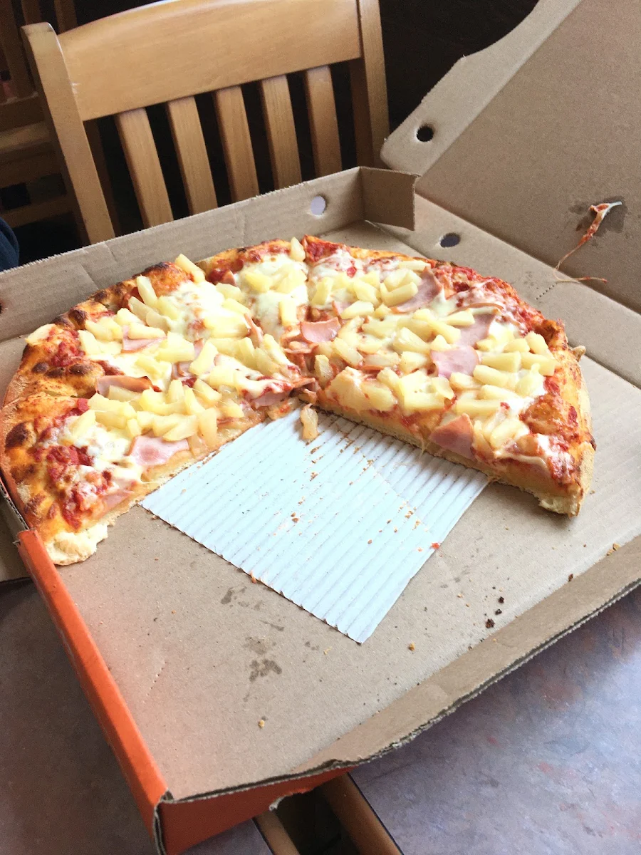 Tropical Hawaiian Pizza