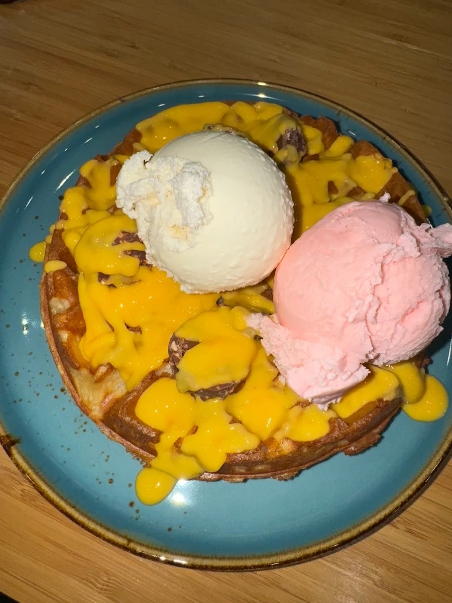 Vanilla and Strawberry Ice Cream
