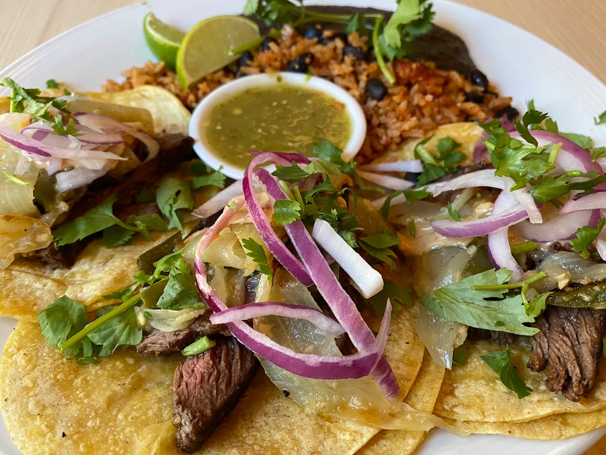 Carnitas, El Pueblito