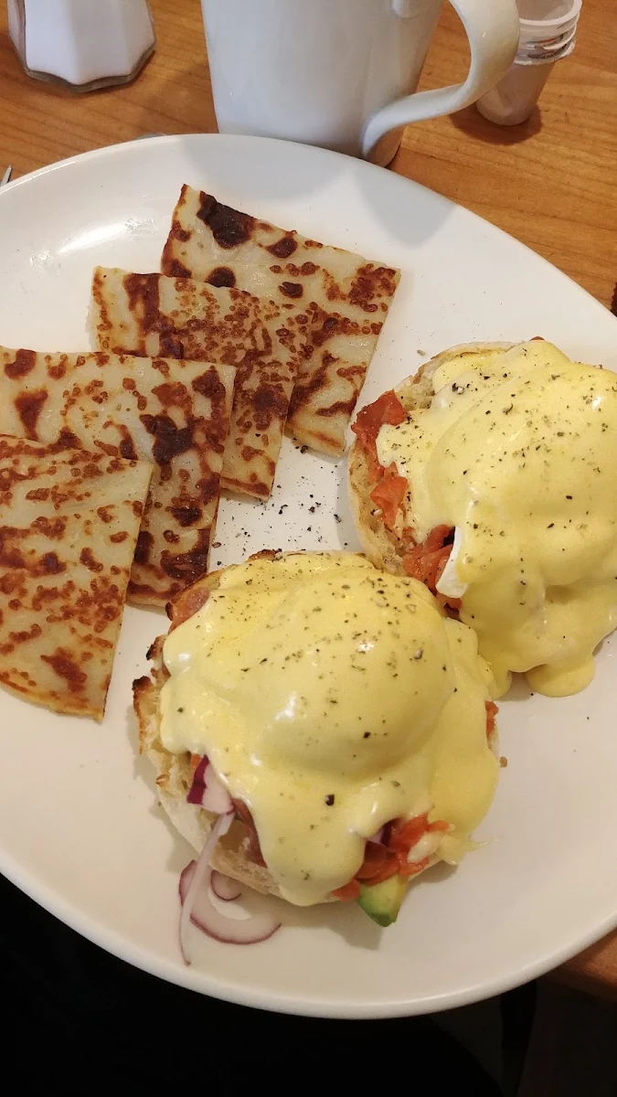 Nemo Eggs Benedict