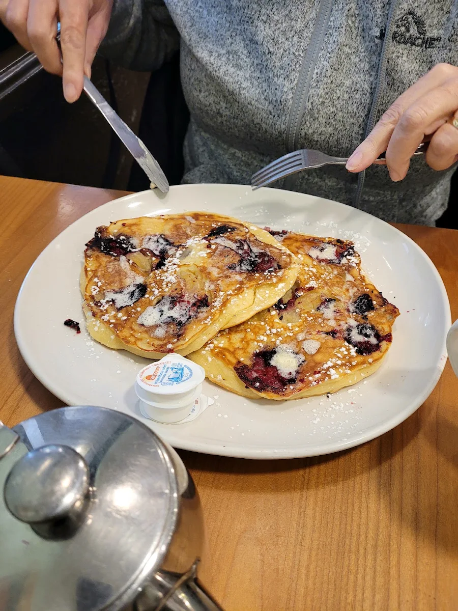 Raspberry and Banana Pancakes