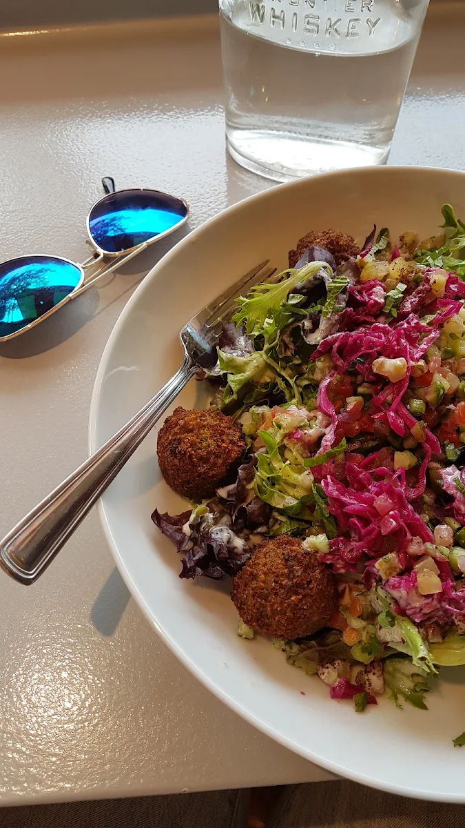 Falafel Salad