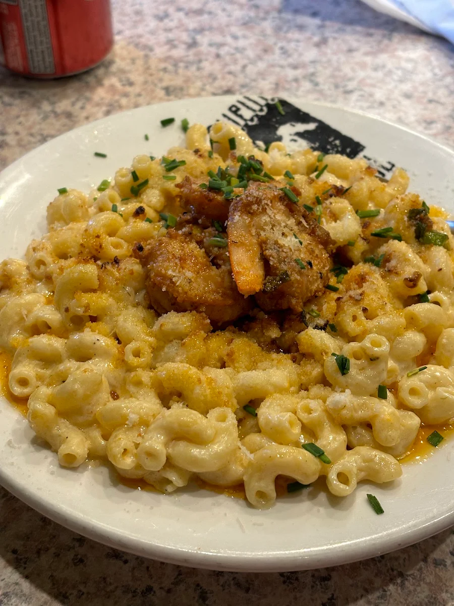 Mac & Cheese Aux Crevettes Cajun Mac and Cheese with Cajun Shrimp