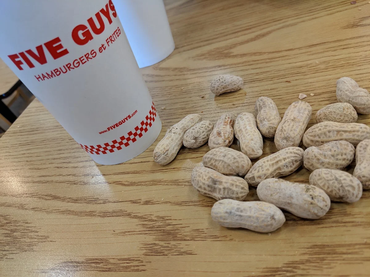 Five Guys Style