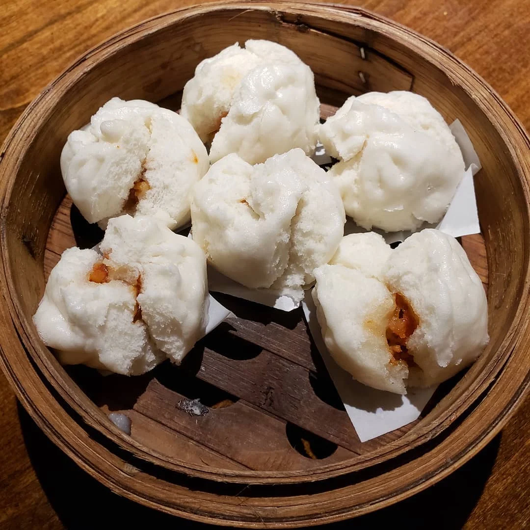 D08 BBQ Pork Buns 4 pcs