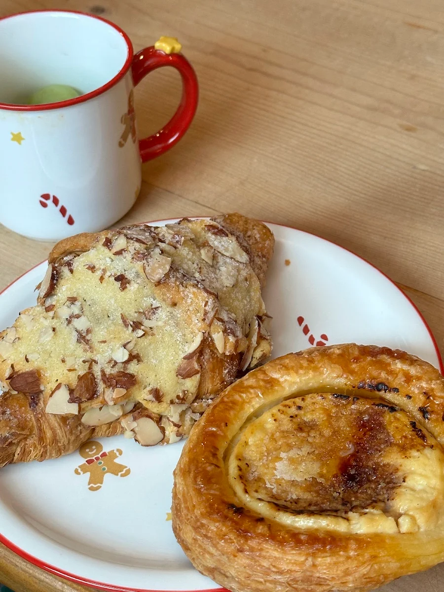 Almond Croissant