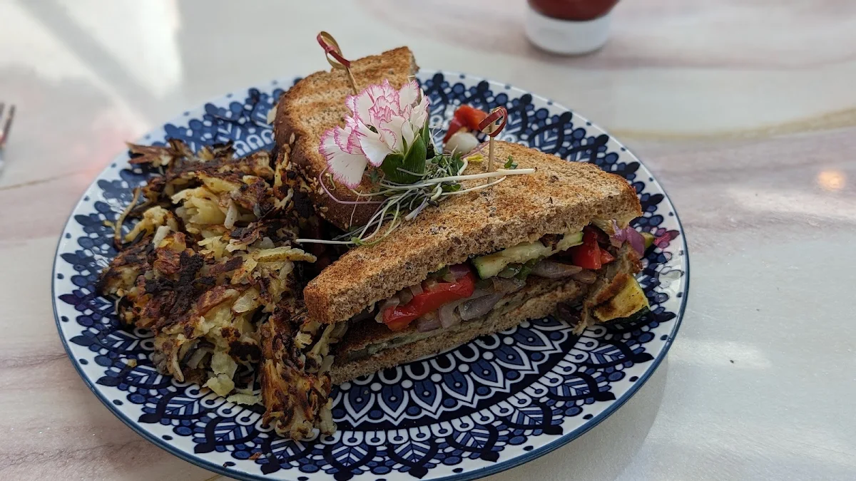Ultimate Veggie Sandwich