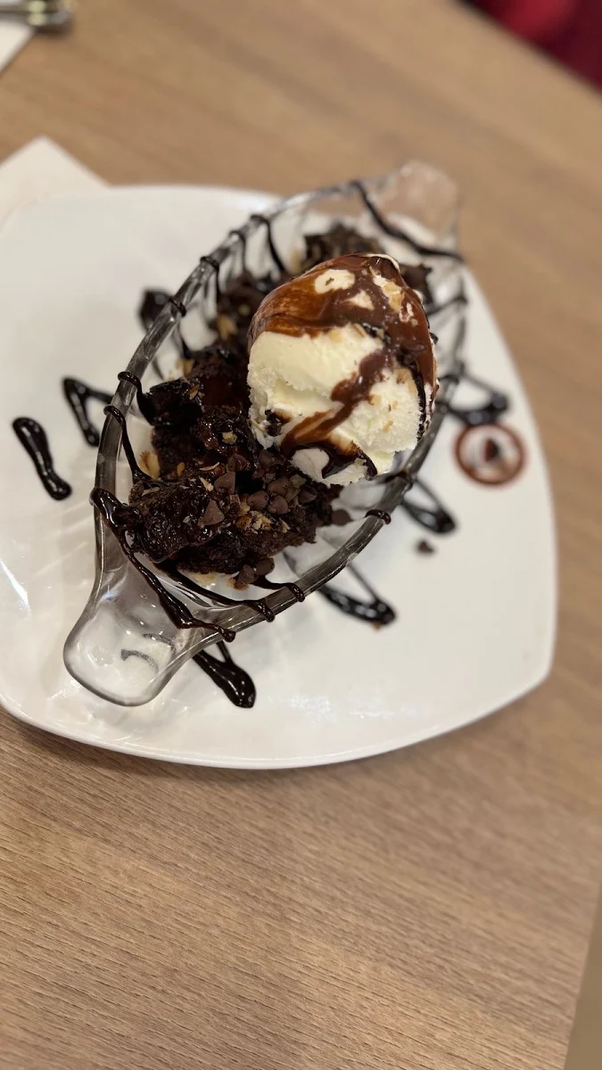 TCR Brownie Sundae