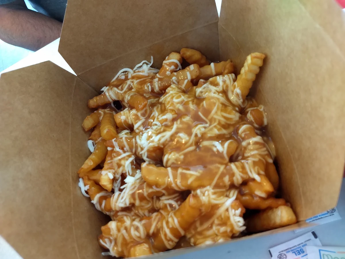 Large Poutine