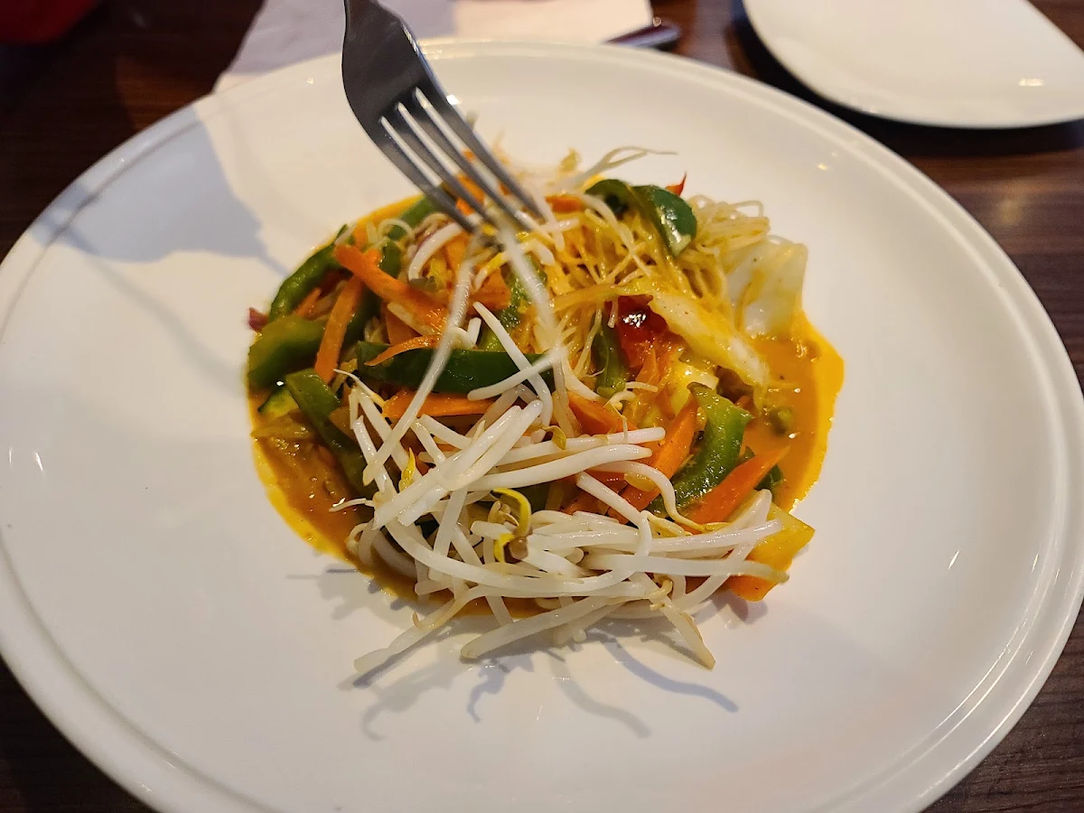 Spicy Pad Thai Noodles