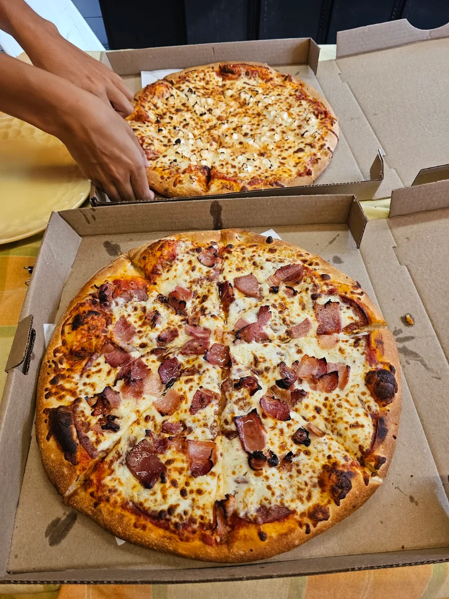 Pizza Québécoise