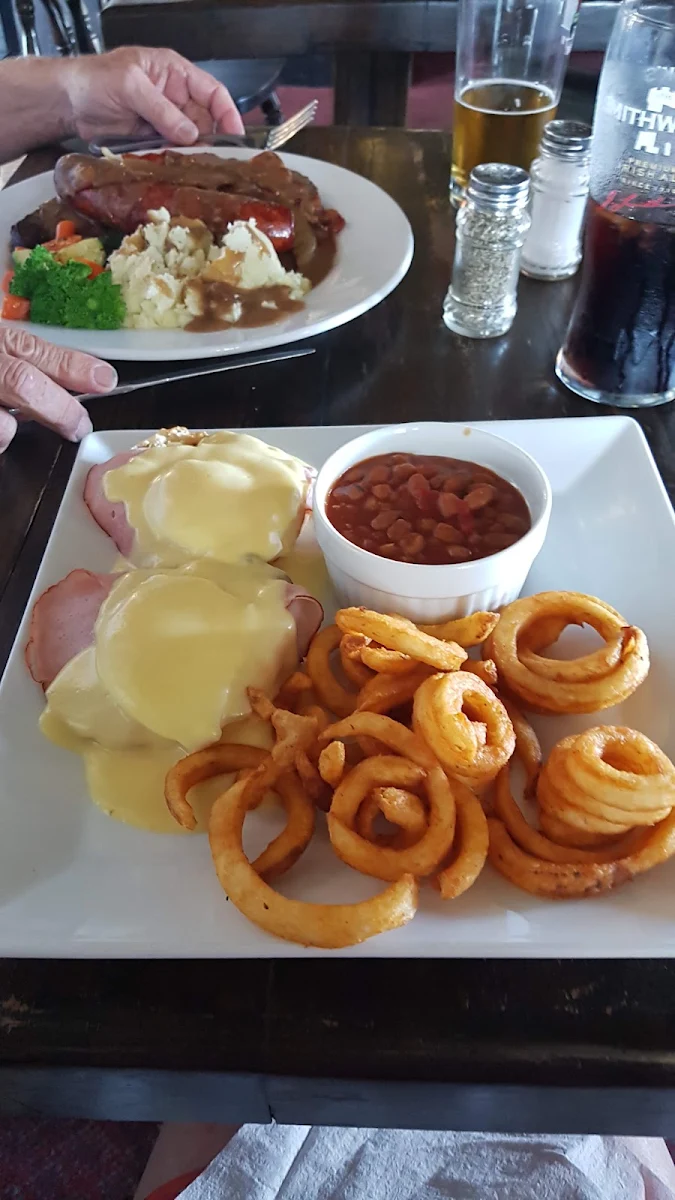 Eggs Benedict, Swan on the Rideau
