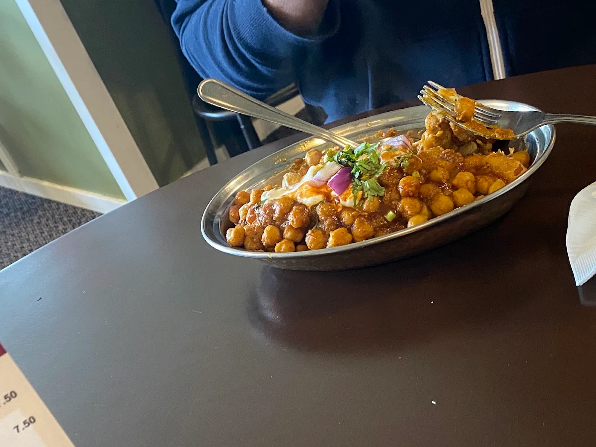 Samosa with Chick Peas