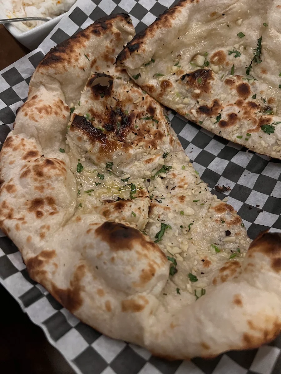 Naan À L'ail Garlic Naan