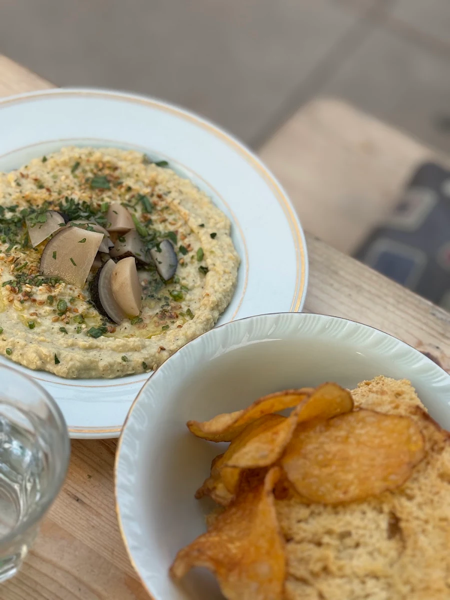 Hummus