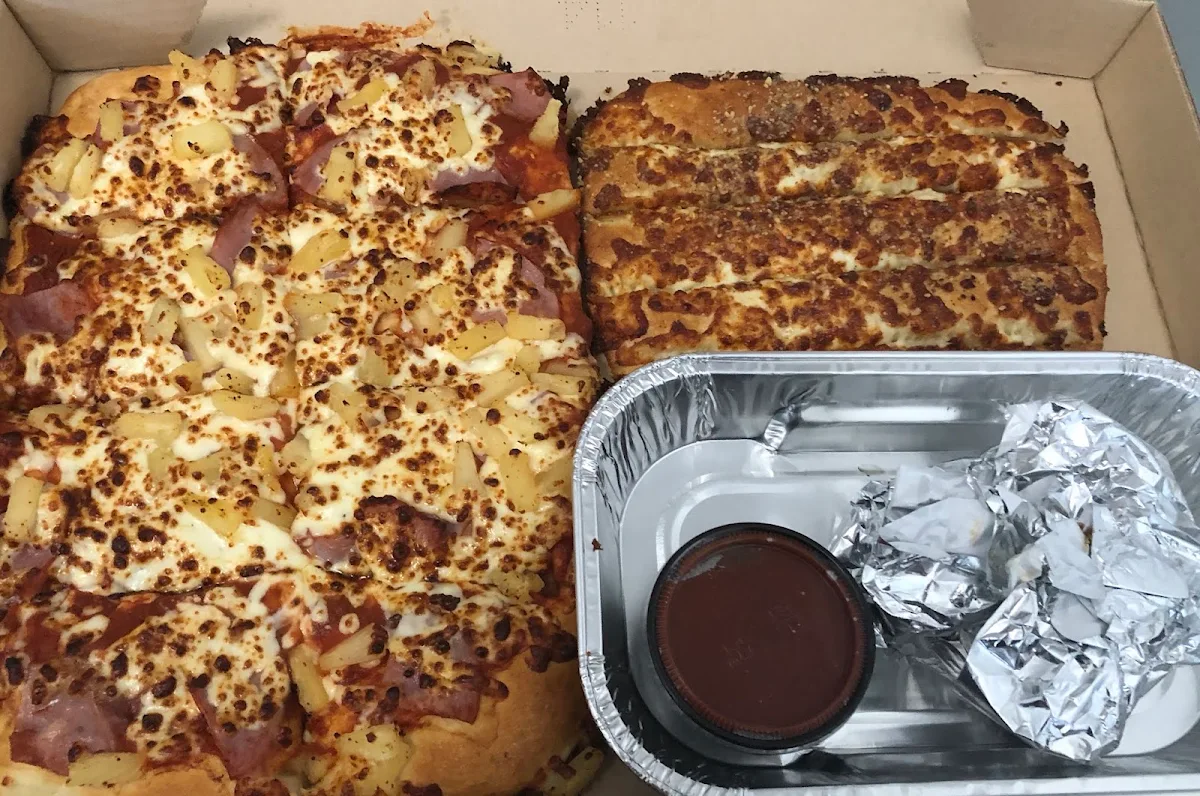 Hawaiian Pizza