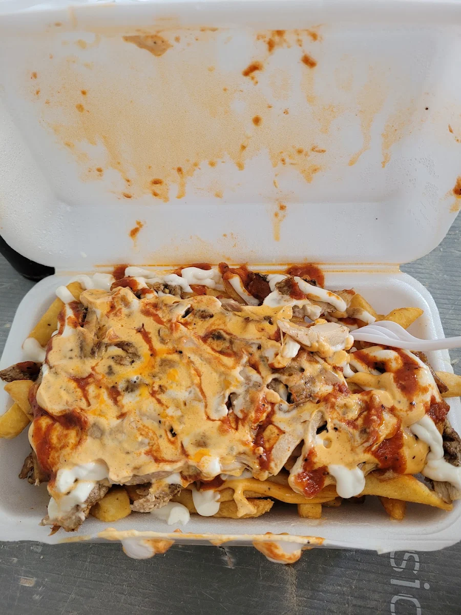 Beef Shawarma Poutine M