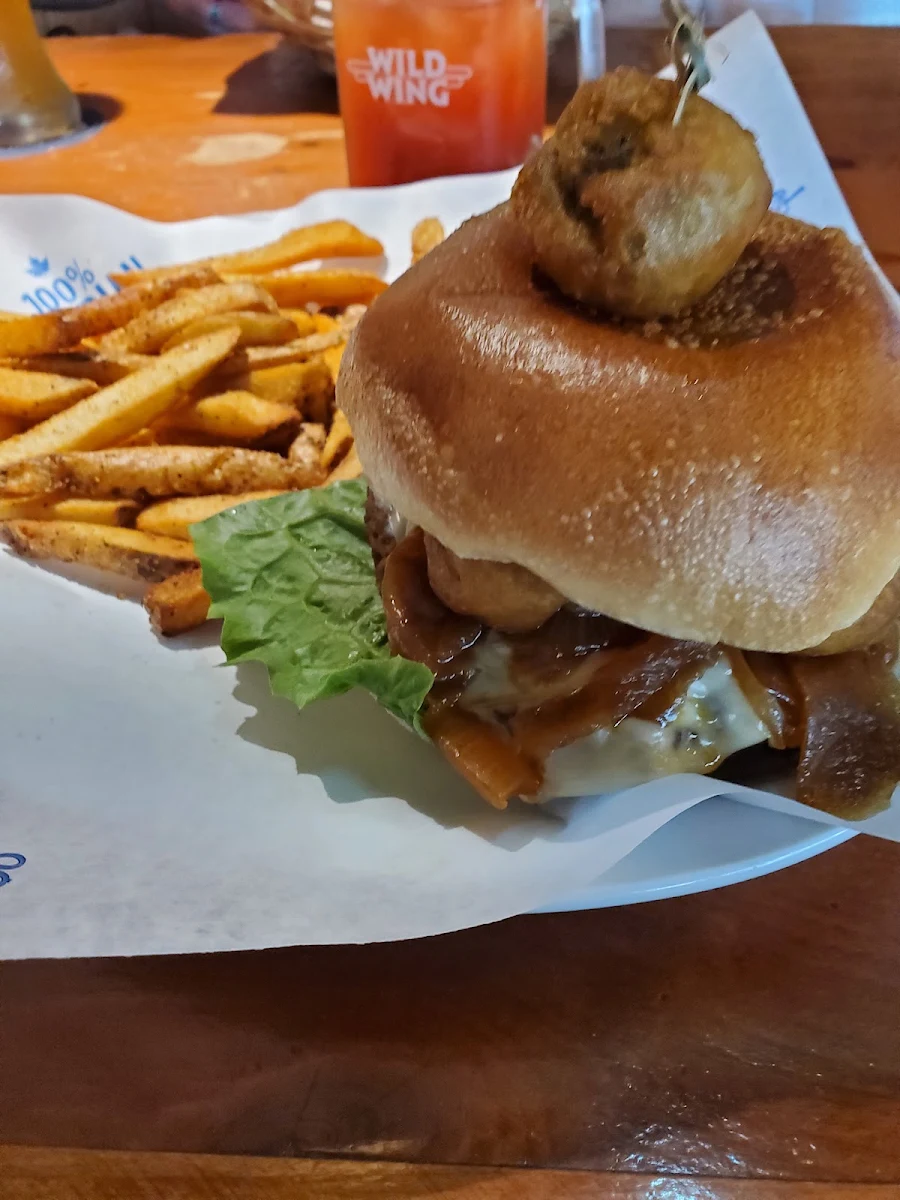 Burger, Wild Wing