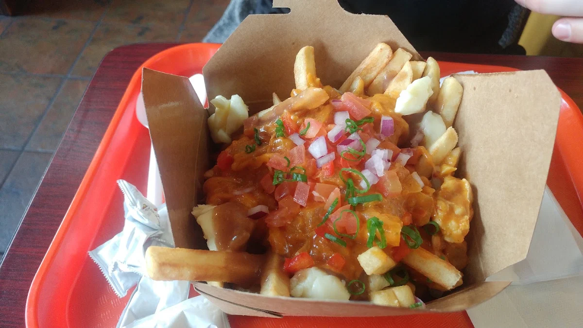Butter Chicken Poutine