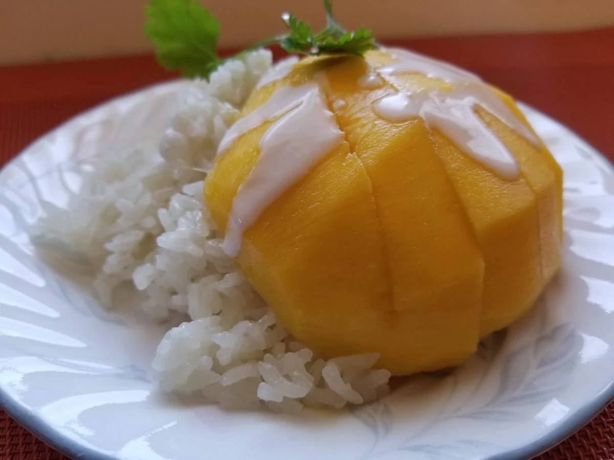 mango sticky rice ข้าวเหนืยวมะม่วง