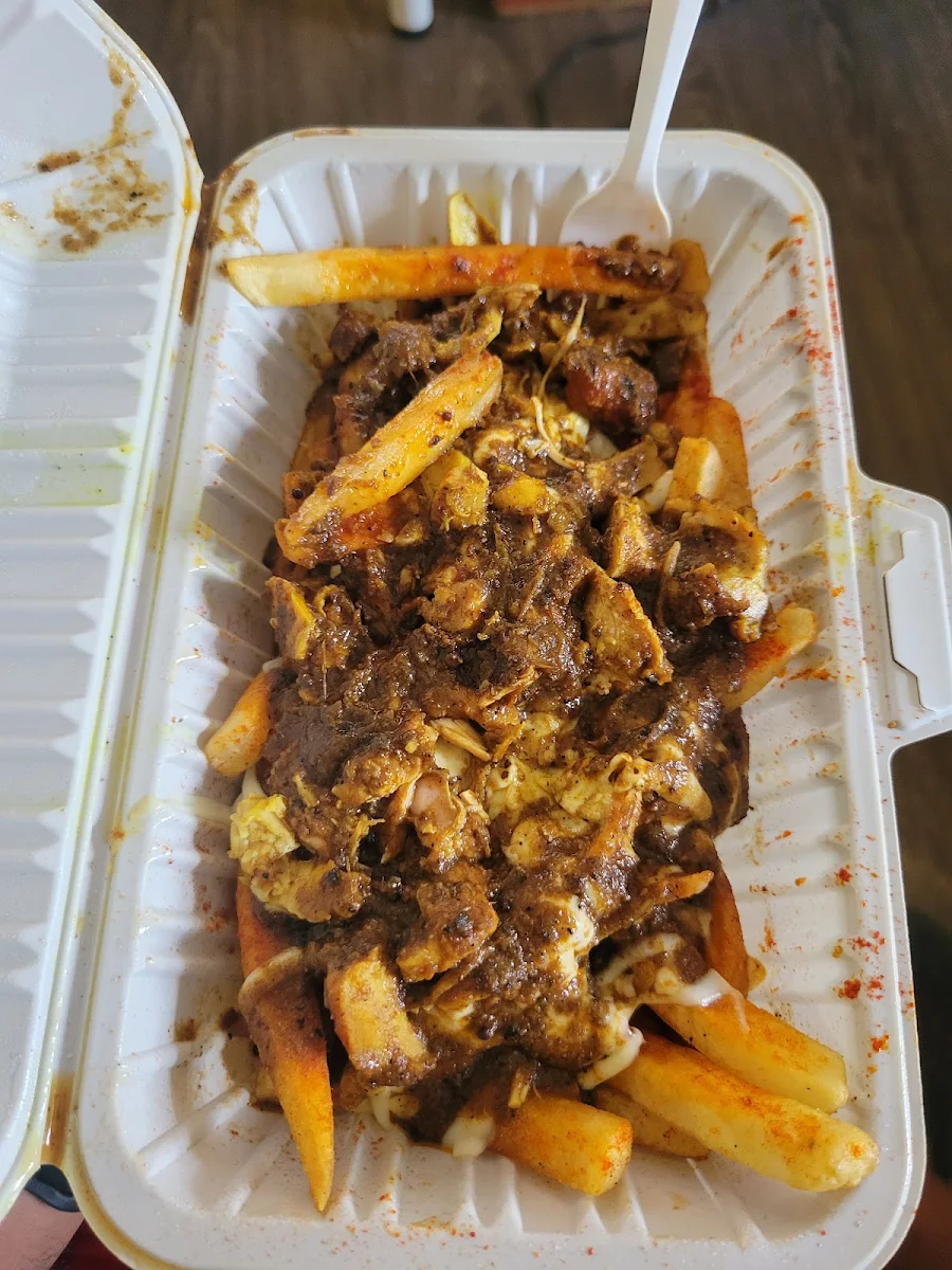Chicken Curry Poutine