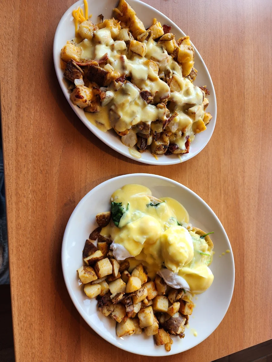 Breakfast Poutine