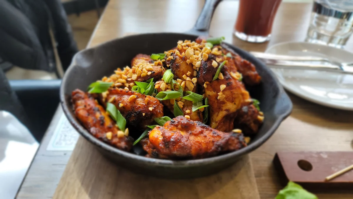 tank370 Chicken Wings