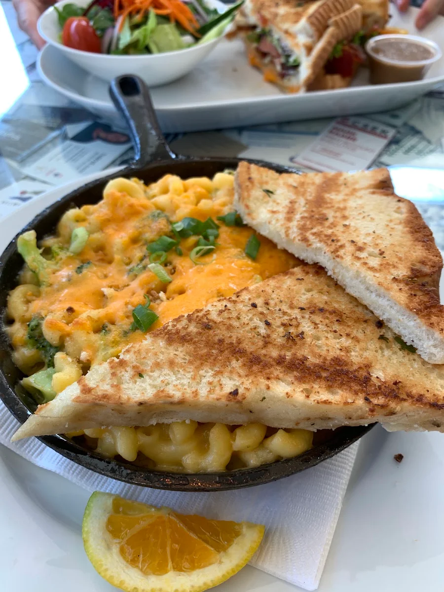 Mac and Cheese with Broccoli