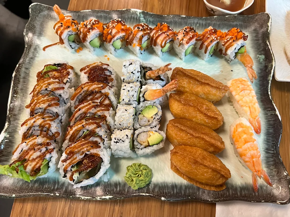 Rainbow Roll 8 Pieces
