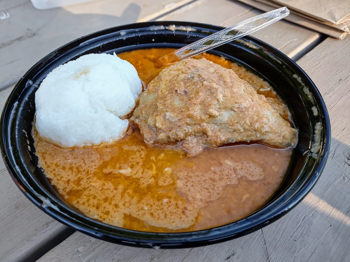 Peanut Butter Soup with Chicken Thigh & Rice
