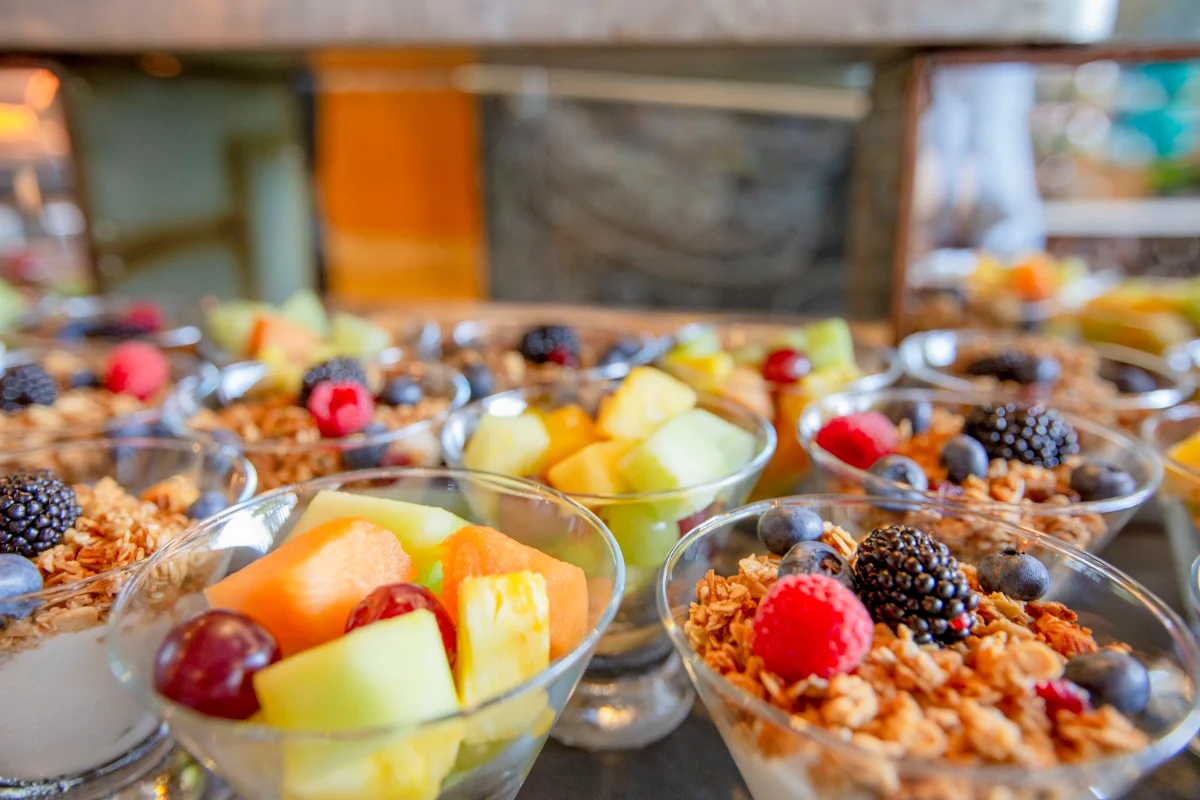 Buffet, H2 Kitchen + Bar