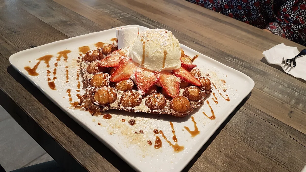 Chocolate Bubble Waffle