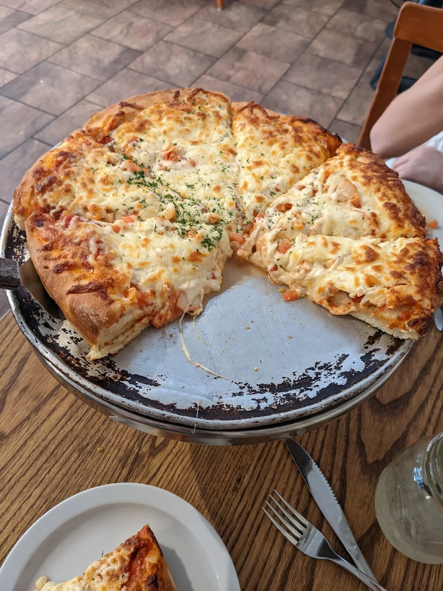 Large Custom Pizza with Tomatoes and Chicken
