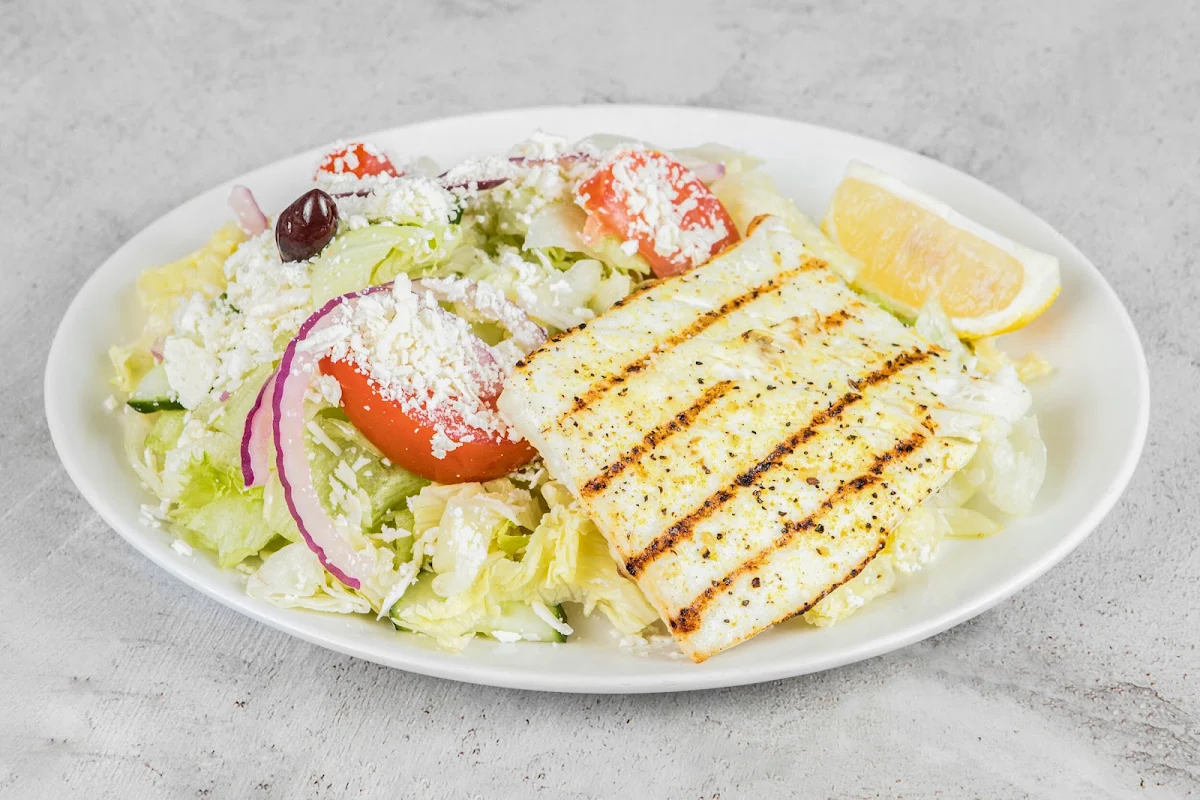 Souvlaki 10 Oz & Salad