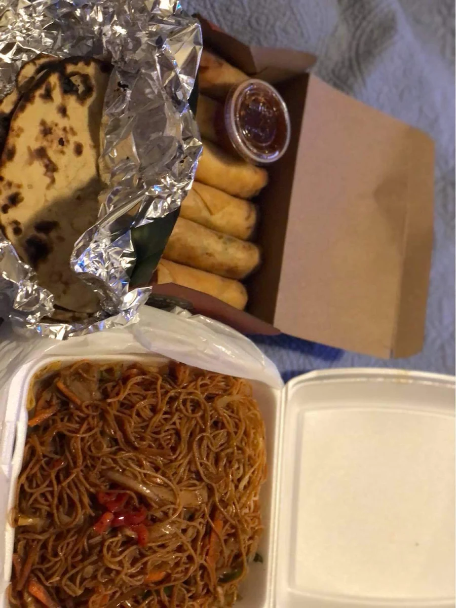 Naan Bread Spring Rolls & Veggie Noodles