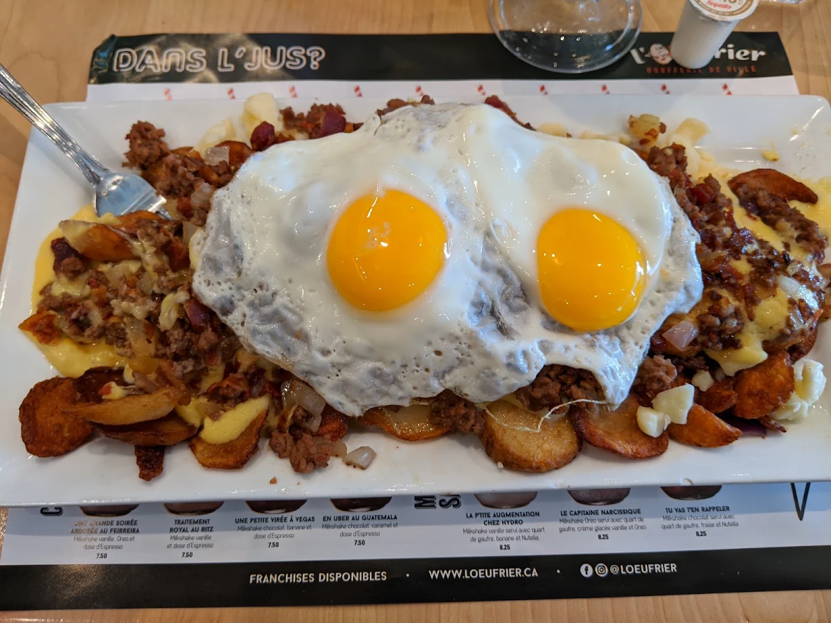 Breakfast Poutine