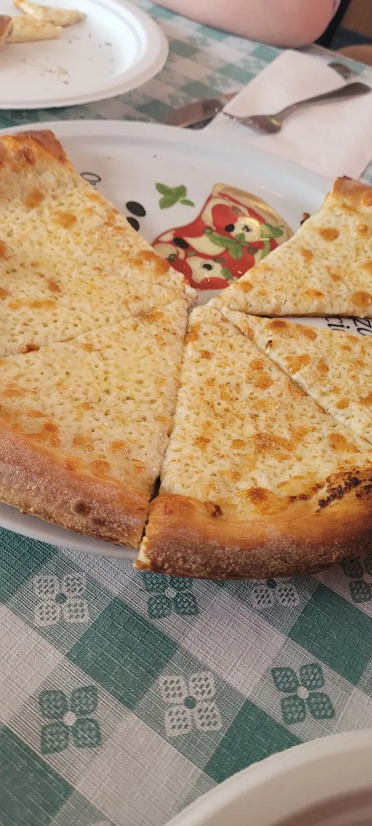 Highlights, Mia Pizza