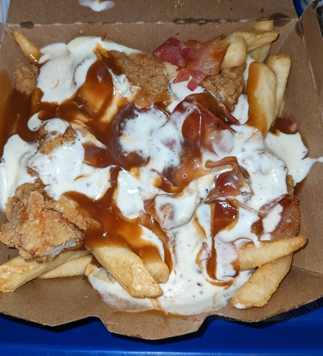 Loaded Poutine, Harvey's
