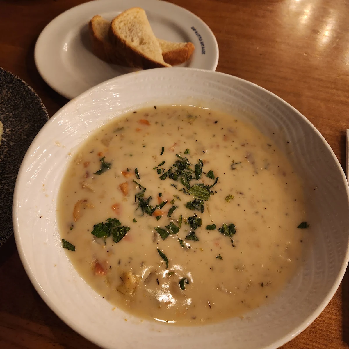 Earls Famous Clam Chowder