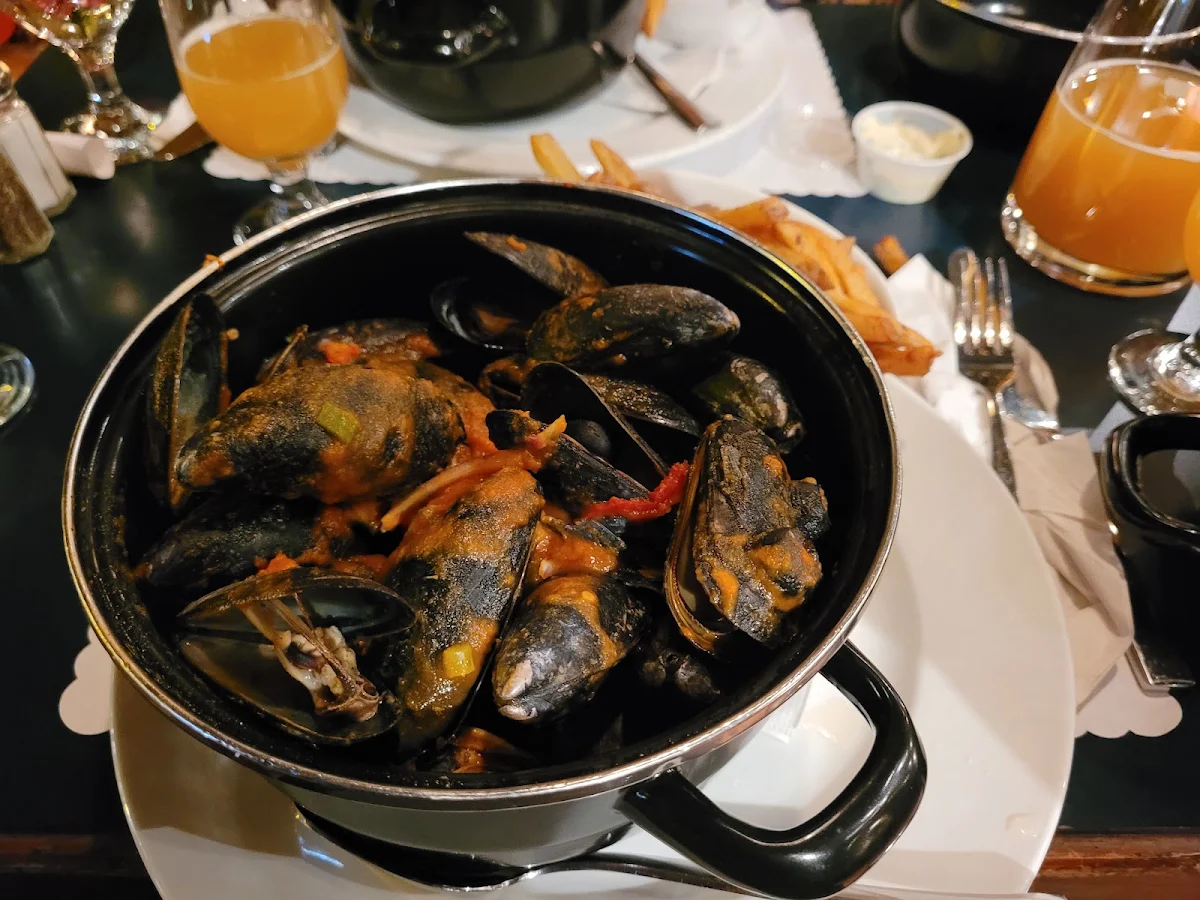 Moules À la Sauce Aux Tomates