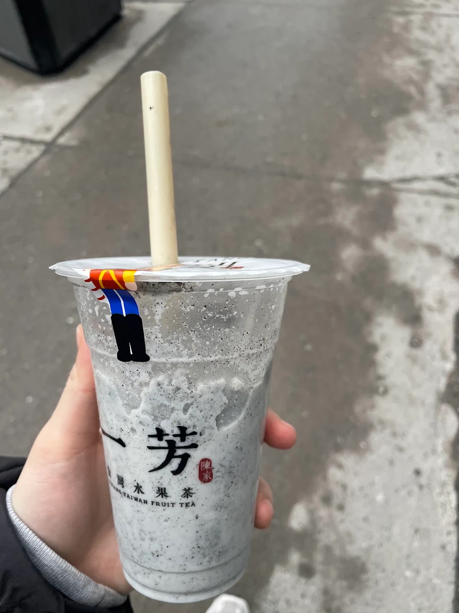 Yifang Fruit Tea L
