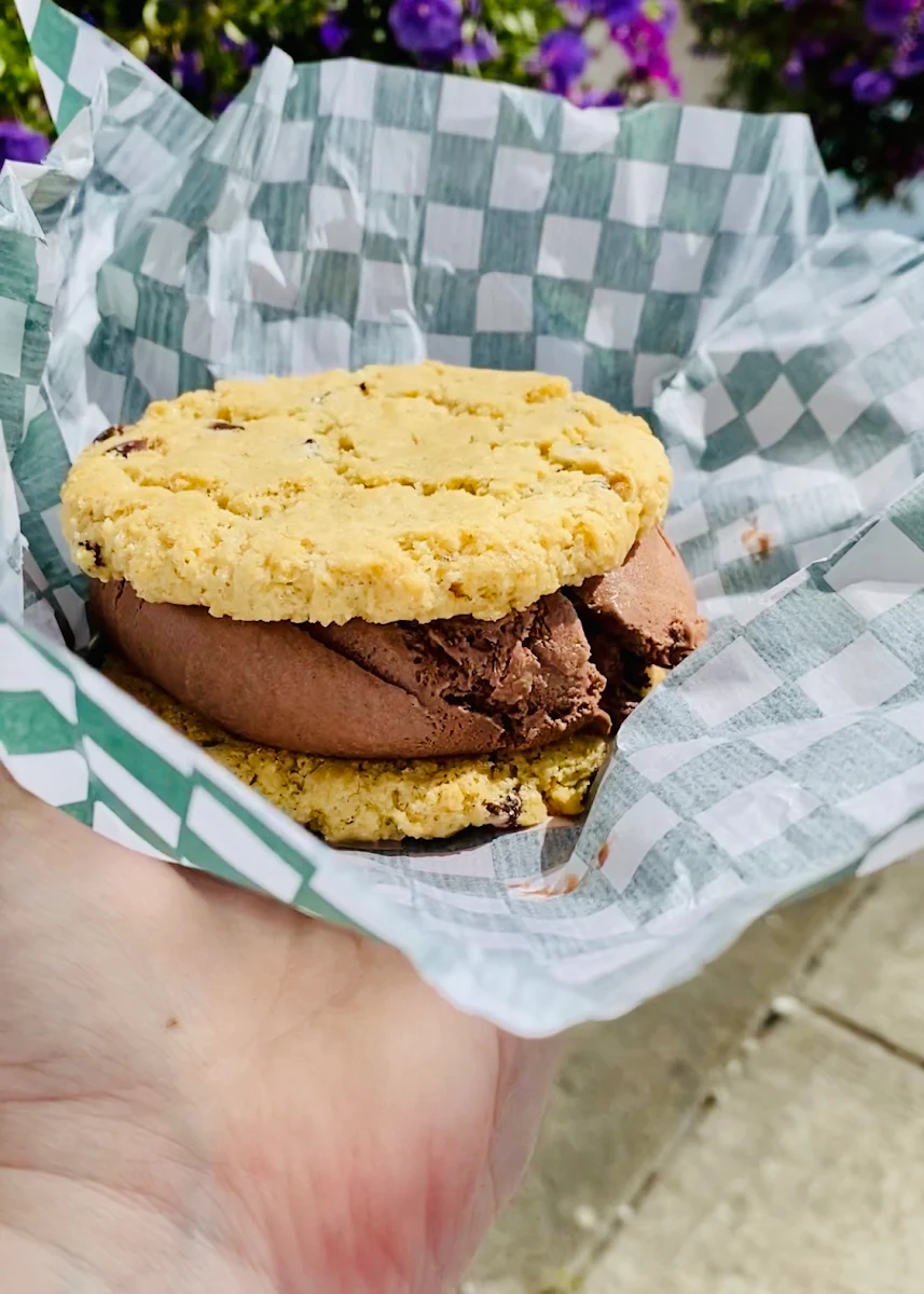 Ice Cream Sandwich