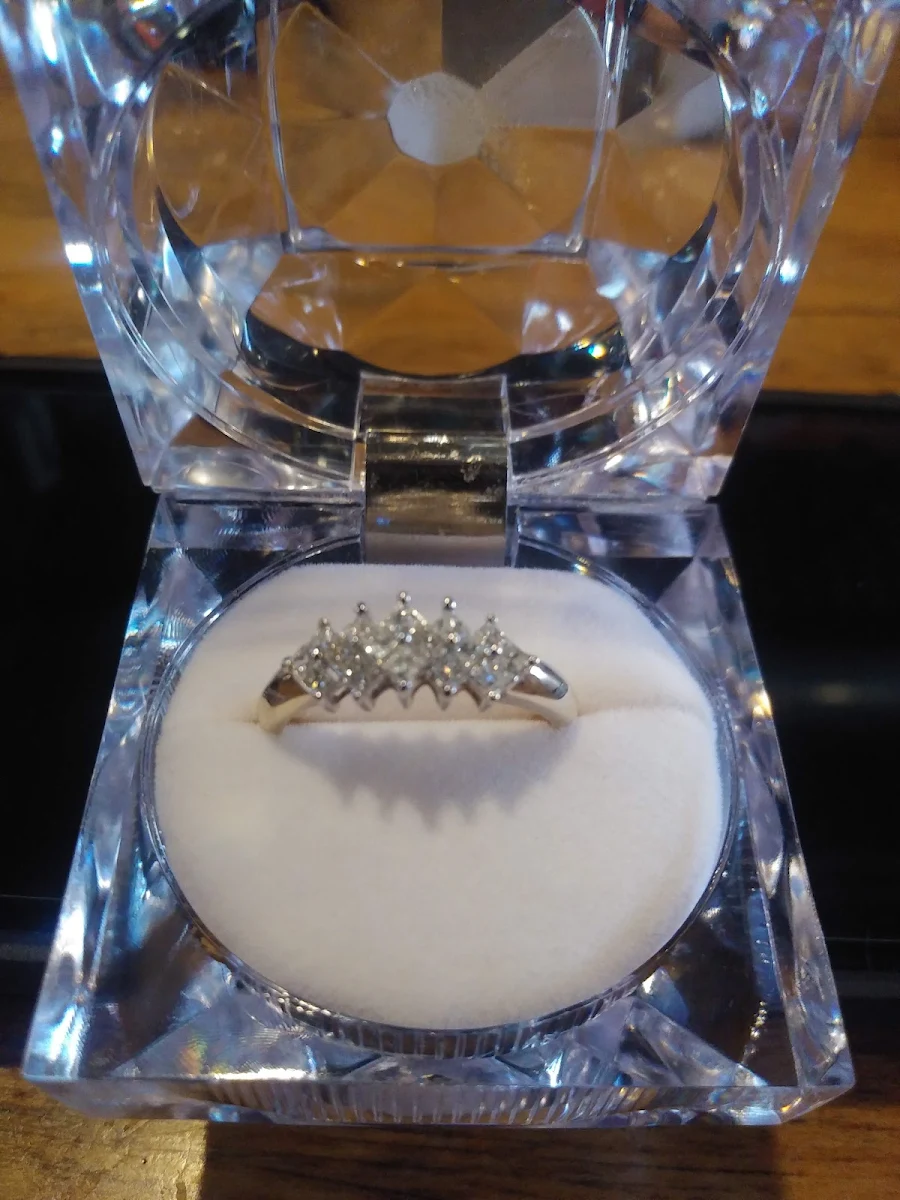 Recieved My New Wedding Band Here It's Our Go to Spot Great Food Great Service Wonderful Place