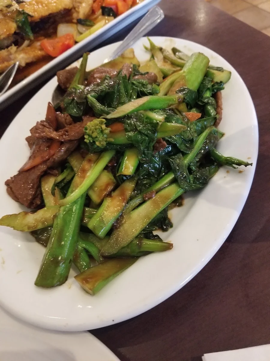 Hool and Chinese Brocoli