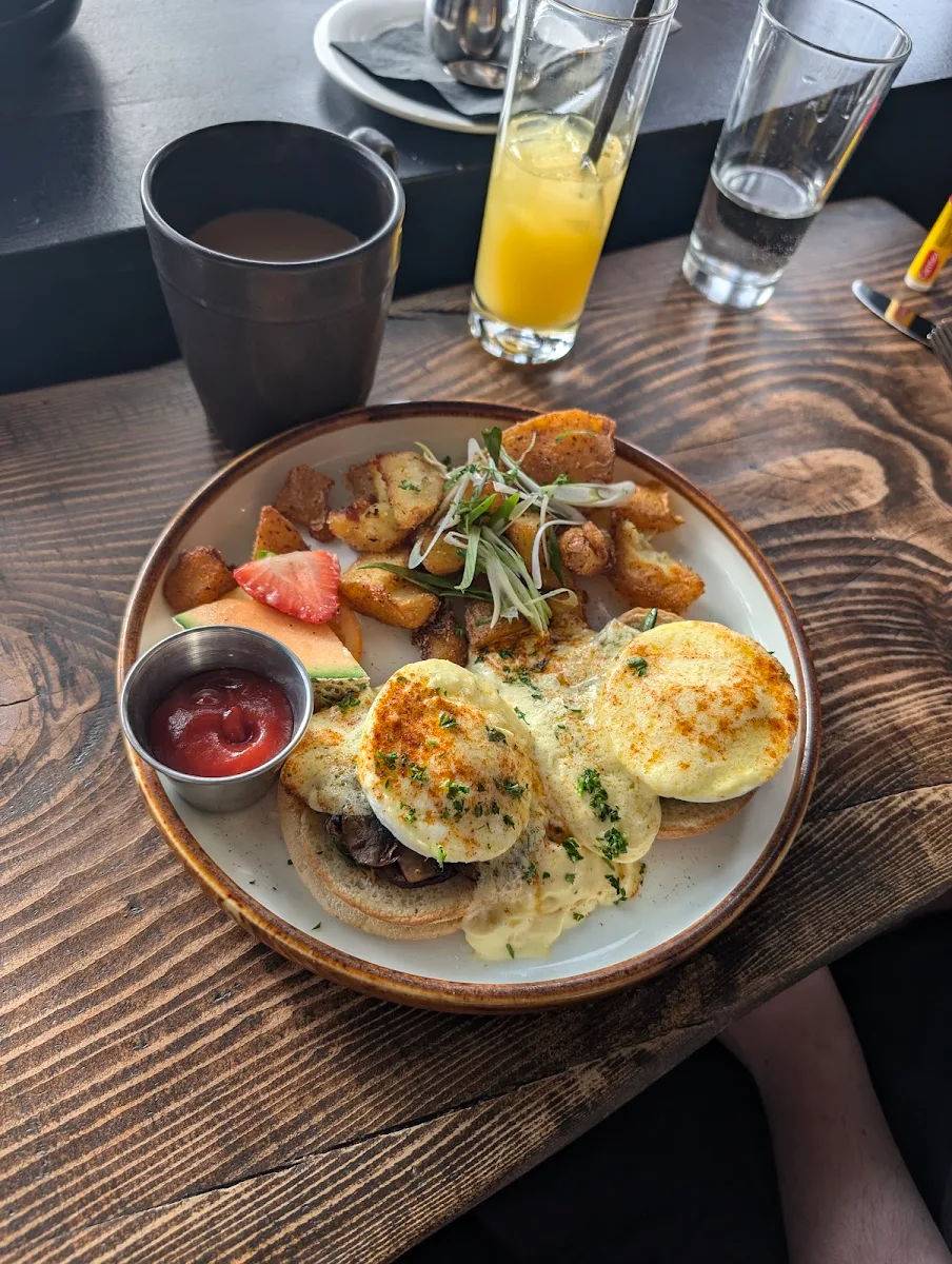 Highlights, The Local - Eatery & Bar