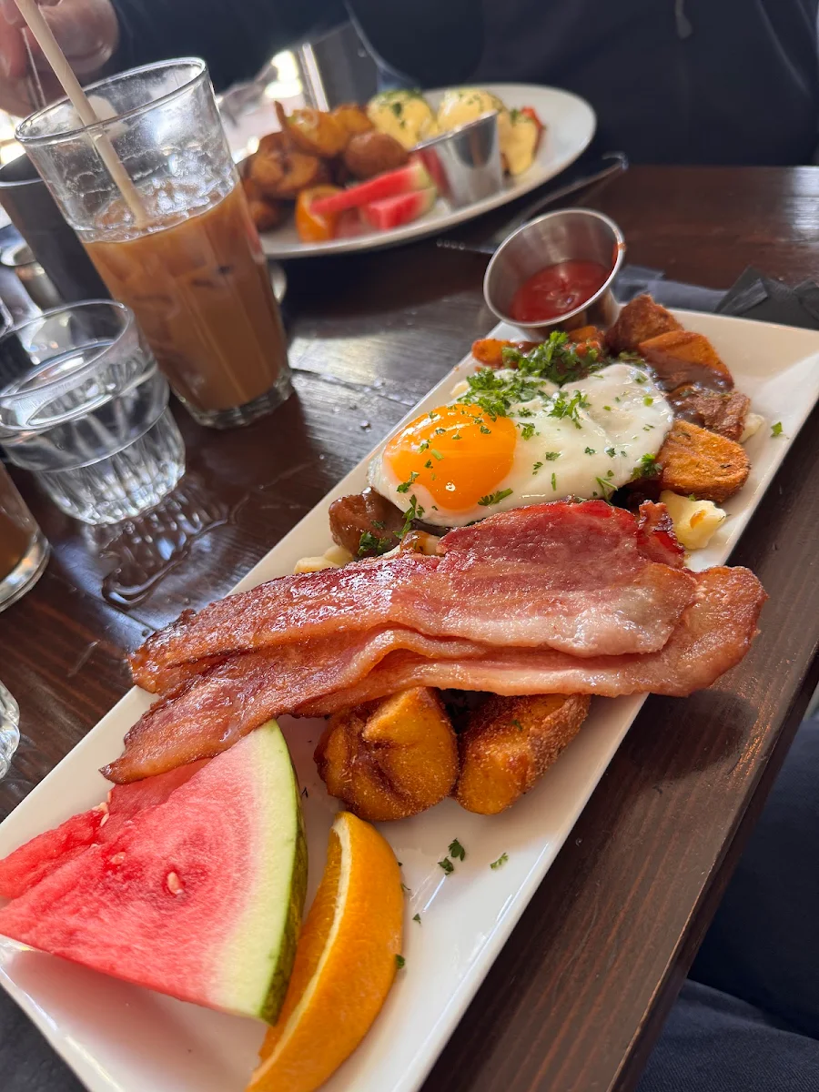 Highlights, The Local - Eatery & Bar