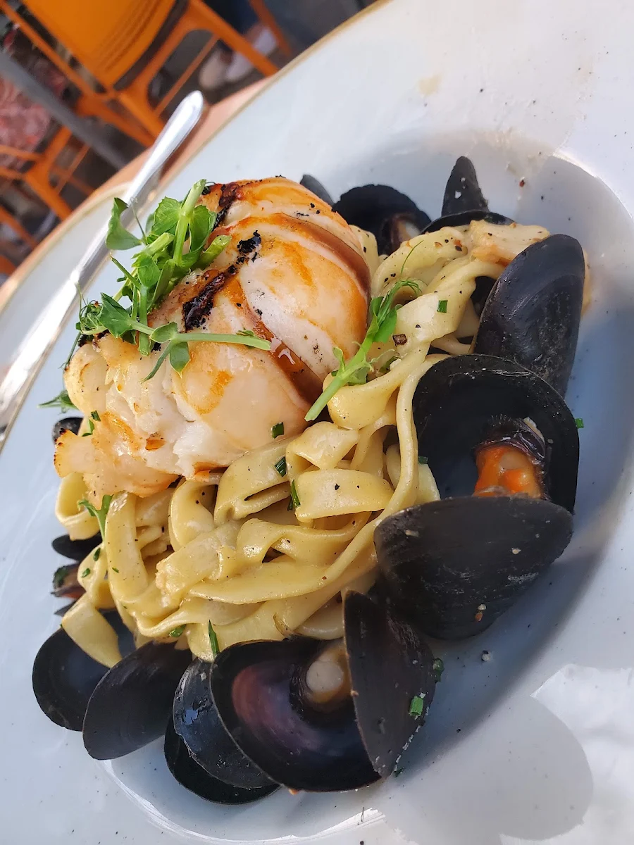 Seafood Linguine