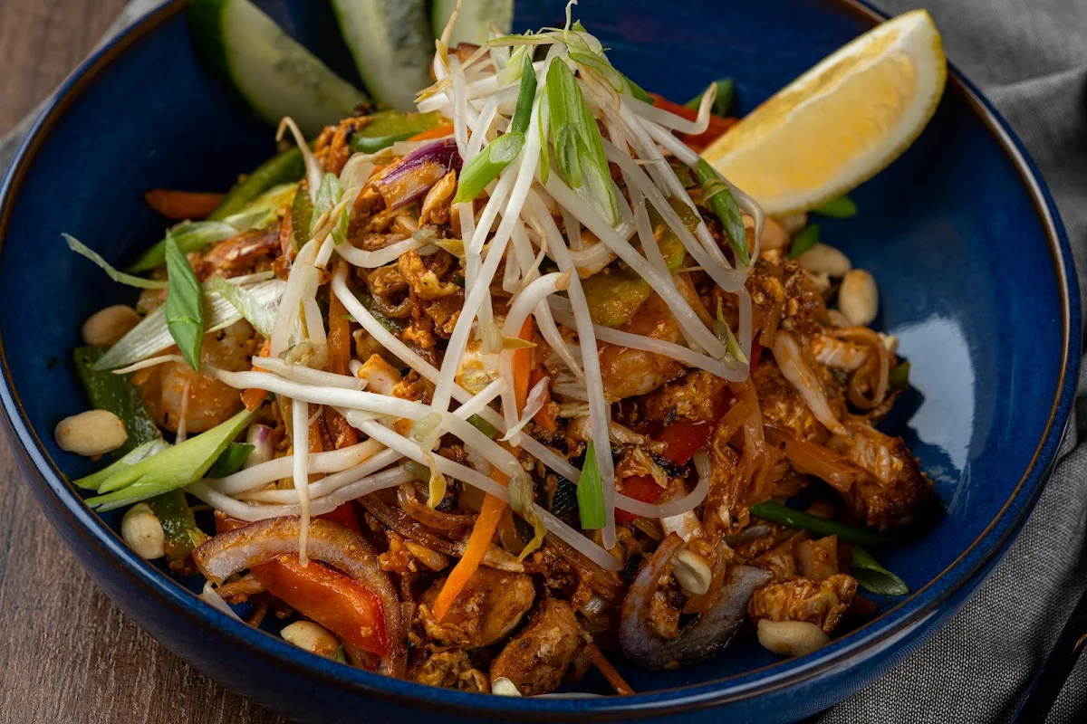 Spicy Thai Basil Noodles Lunch SPL